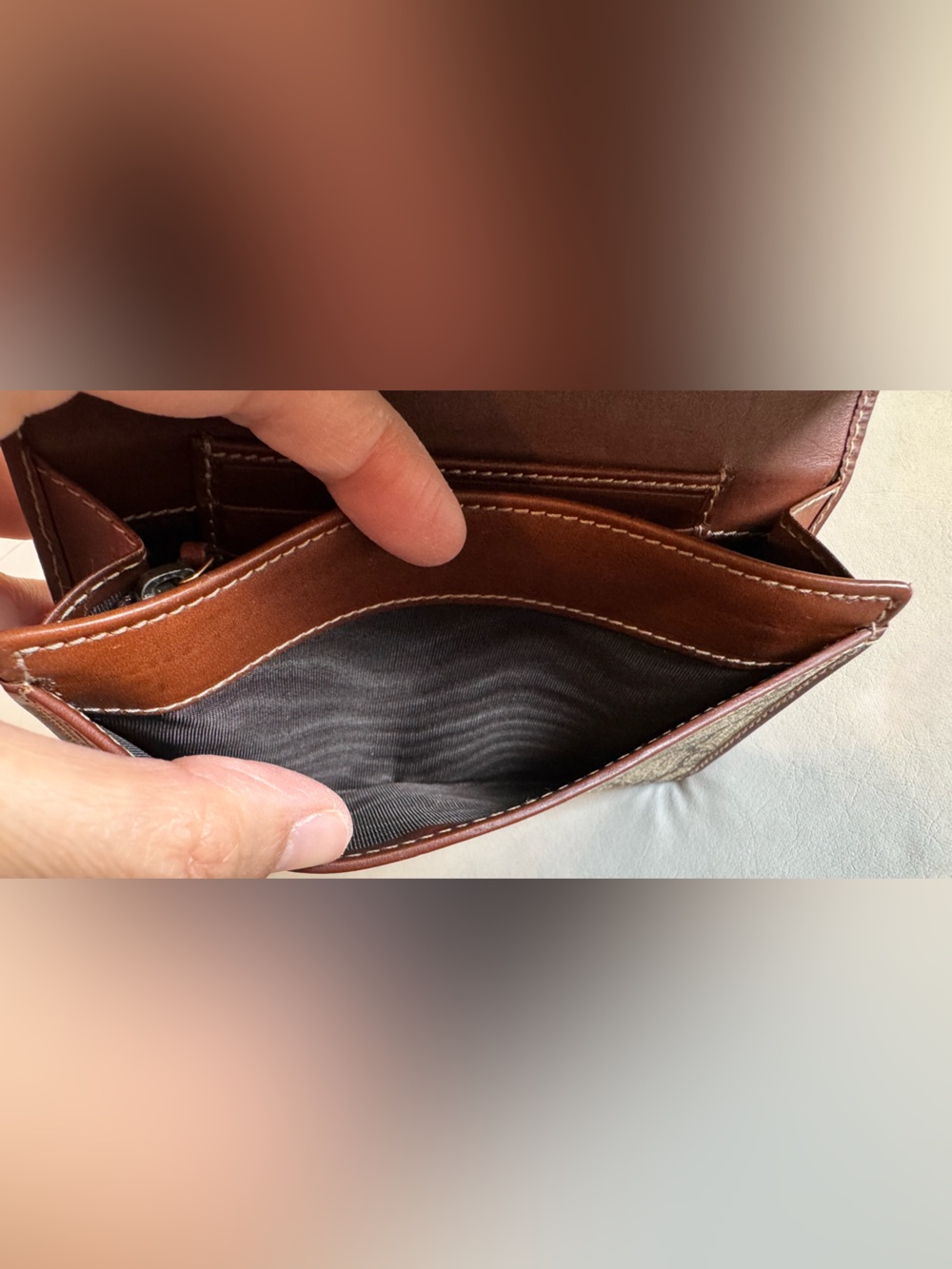 Gucci Foldover Wallet - Picture 10 of 13